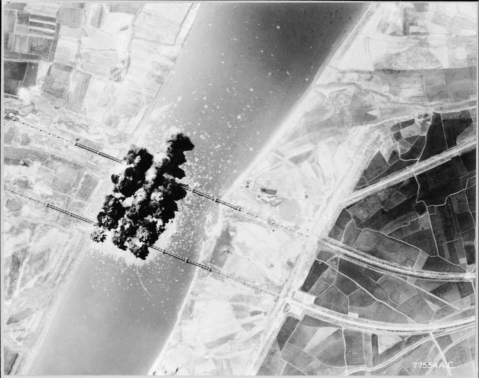 AIR FORCE B-29s STRIKE RAILROAD BRIDGES - NARA - 542202
