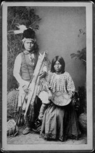 Apache and wife - NARA - 533079