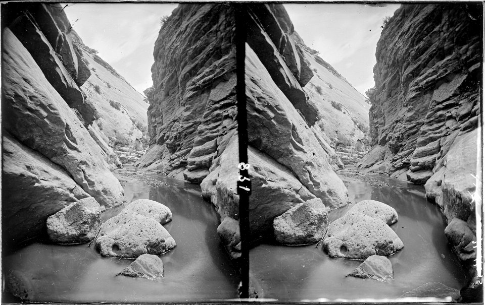 Aquarius Plateau. Tantalus Creek, sandstone boulders. Old nos. 204, 280, 417, 427, 914. - NARA - 518013