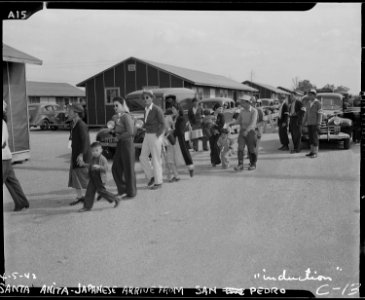 Arcadia, California. Evacuees of Japanese ancestry arriving from San Pedro are on their way to the . . . - NARA - 537394