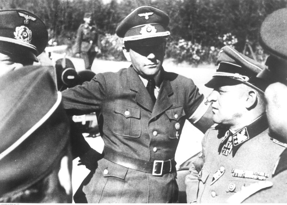 Albert Speer i Sepp Dietrich podczas inspekcji nad Atlantykiem (2-323)