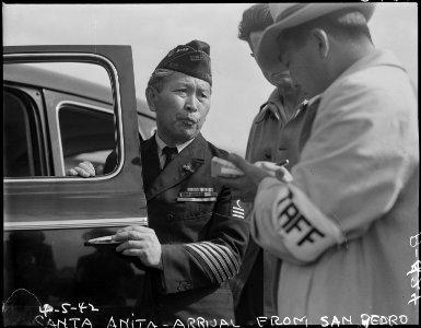 Arcadia, California. Dressed in uniform marking service in the first World War, this veteran enters . . . - NARA - 537044