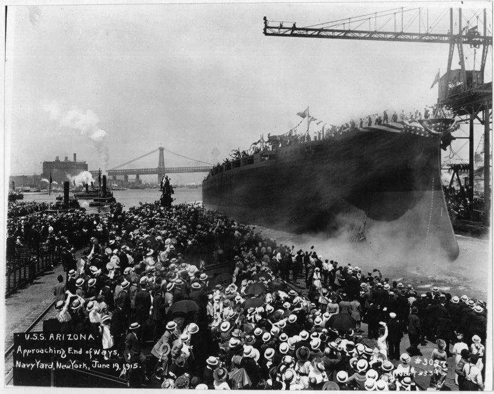 Arizona (BB39) At Launch Approaching End of Ways - NARA - 5900076 - 1915