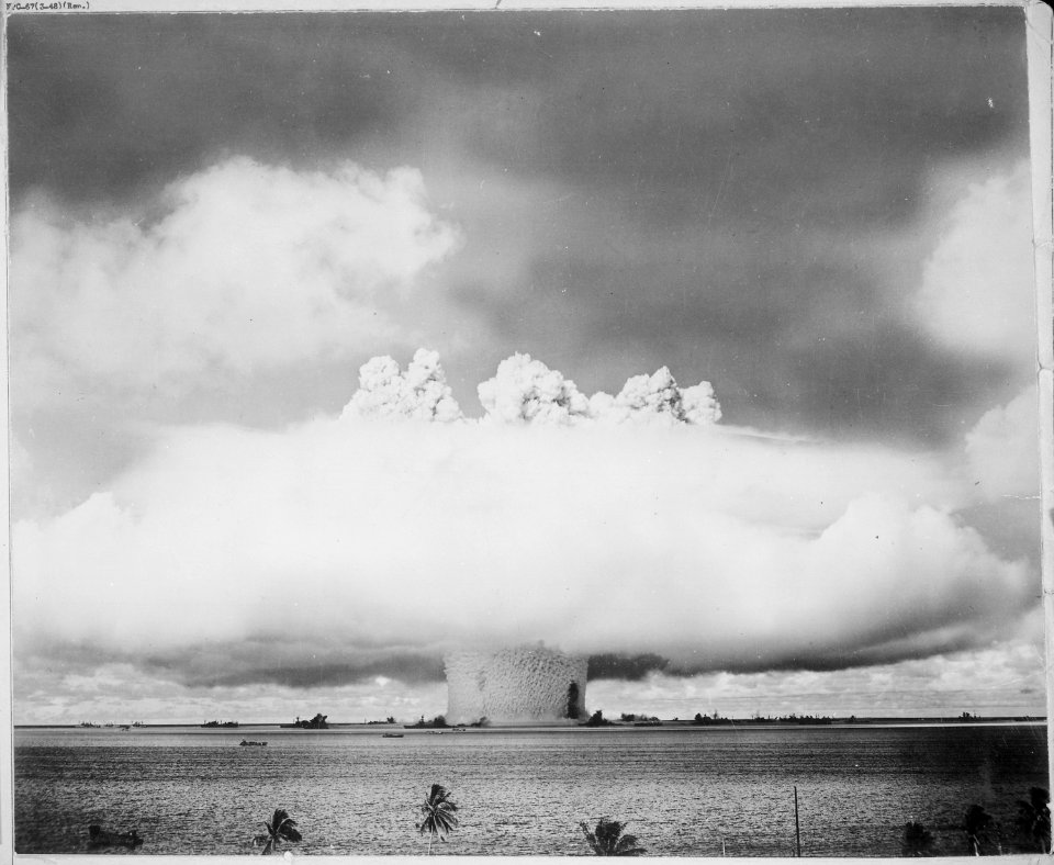 Atomic cloud during Baker Day blast at Bikini - NARA - 520714
