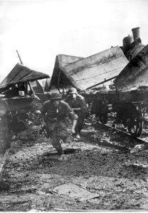 Atak wojsk niemieckich na pociąg wojskowy na trasie Moskwa-Smoleńsk (2-931)