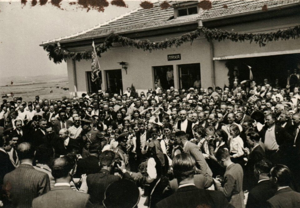 BASA-3K-15-181-23-Burgas-Pomorie railway line (cropped)