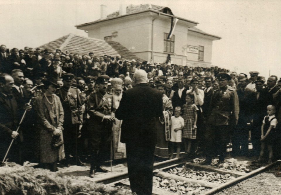 BASA-3K-15-181-41-Burgas-Pomorie railway line (cropped)