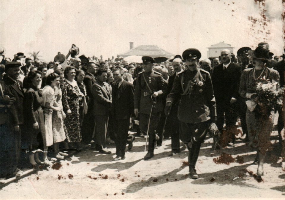 BASA-3K-15-181-27-Burgas-Pomorie railway line (cropped)