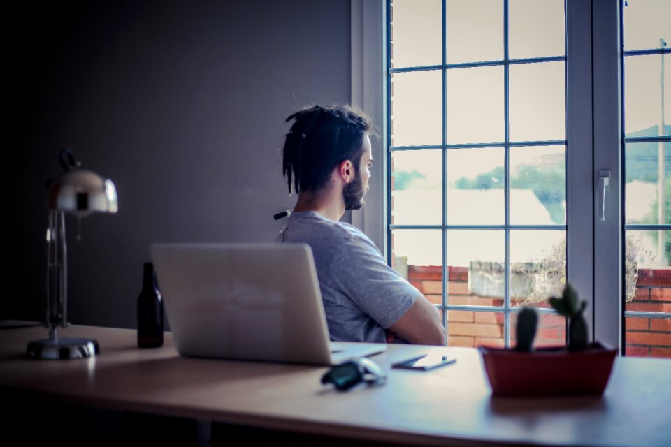 Beard laptop window