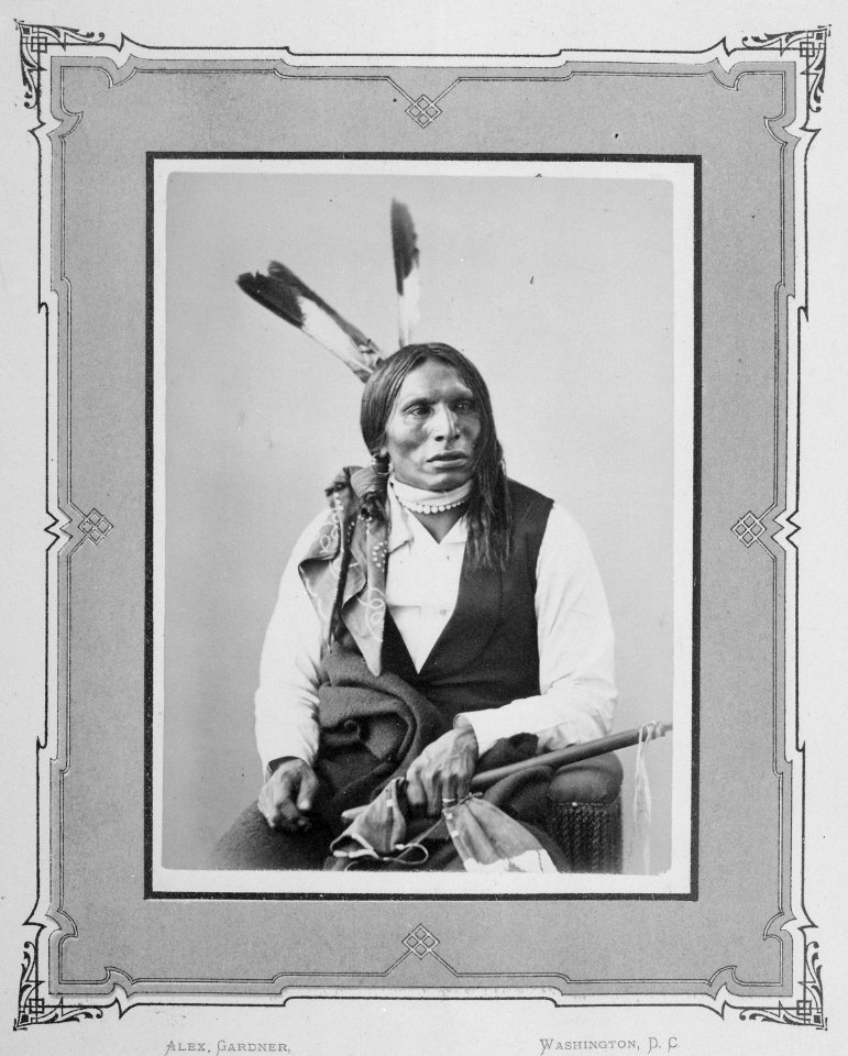 Bears Nose-Ma-To-Pa-Ge. Cut Head, Sioux, 1872 - NARA - 519030