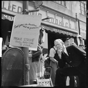 Berkeley, California. University of California Student Peace Strike. Students listen to the speaker at the Peace Strike - NARA - 532110