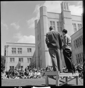 Berkeley, California. University of California Lawn Forum. Ed Howden, Chairman, and a student commenting on... - NARA - 532094