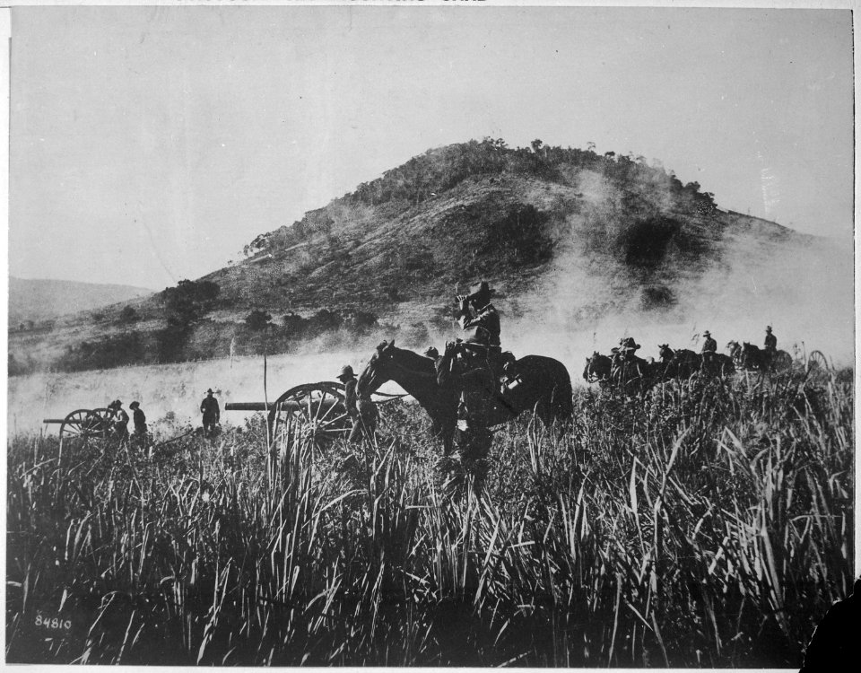 Battery B, 4th Artillery, shelling the blockhouse at Coamo, Porto Rico., 08-09-1898 - NARA - 530886
