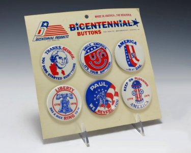 Bicentennial Souvenir Buttons photo