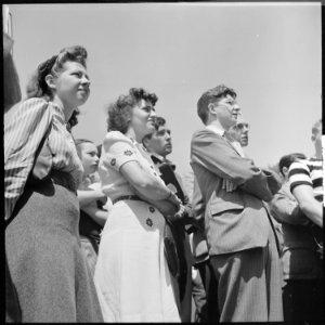 Berkeley, California. University of California Student Peace Strike. A section of the crowd of students at the Peace... - NARA - 532113 photo