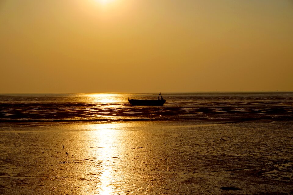 Sun dusk sea