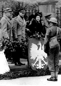 Brytyjska para królewska w Wojsku Polskim w Szkocji (21-85-2)