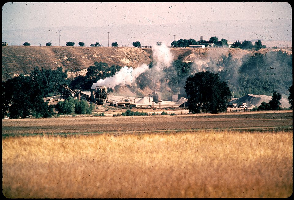 CALIFORNIA--SAN JOAQUIN VALLEY - NARA - 542553