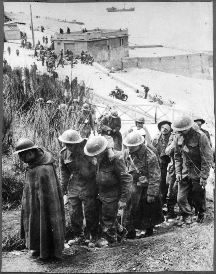British prisoners at Dunkerque, France, June 1940. Eva Braun Collection. - NARA - 540152