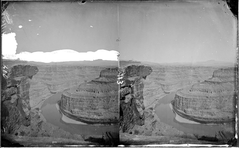 Canyon of Desolation. Green River, looks like Horseshoe Bend. Old nos. 346, 359, 784. - NARA - 517960