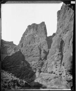CANYON OF KANAB WASH, LOOKING SOUTH OR GRAND GULCH, ARIZONA - NARA - 524213