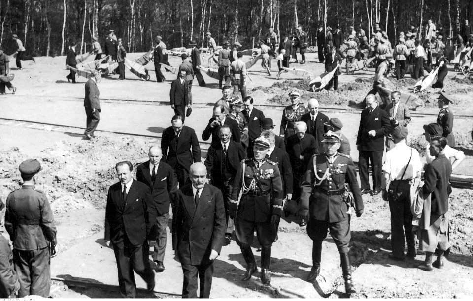Budowa kopca Józefa Piłsudskiego w Krakowie (22-25-4)