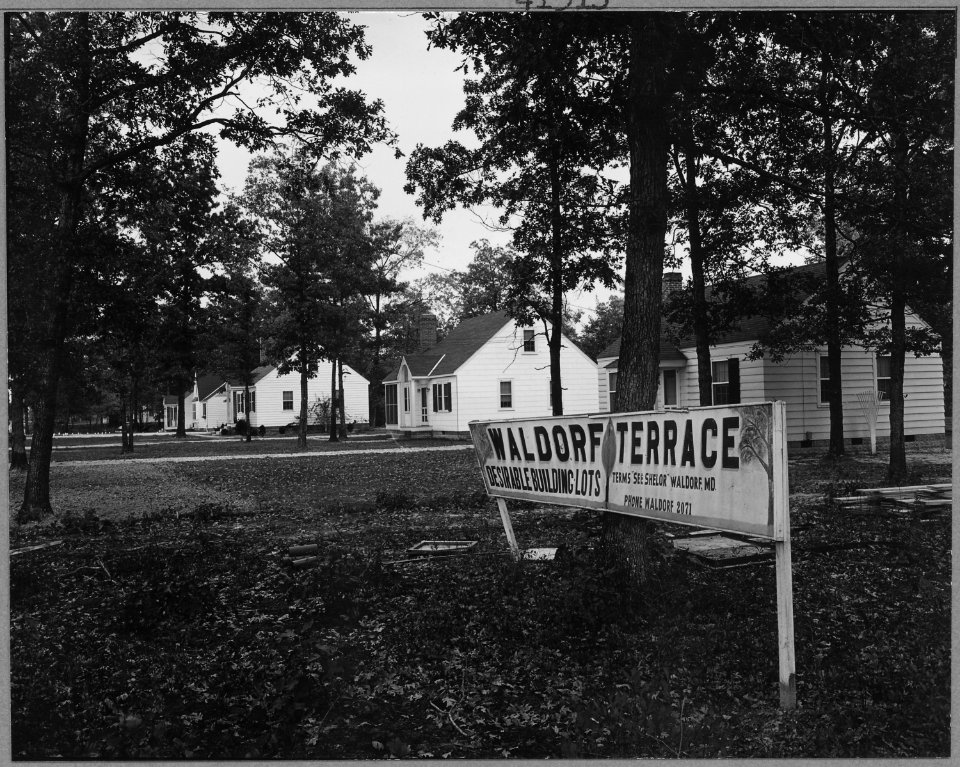 Charles County, Maryland. Washington commuters who want to escape urban confusion and high rents hav . . . - NARA - 521558