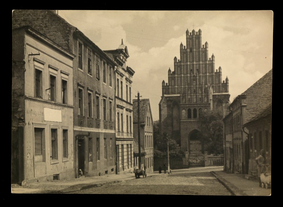 Chelmno, kosciol Dominikanow 1945 (66044809)