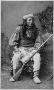 Chiricahua, Chiricahua Chief - NARA - 533048