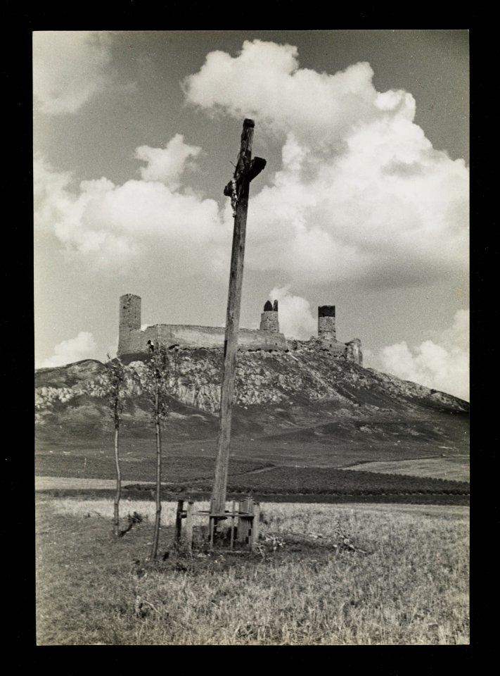 Checiny, ruina zamku ca 1936 (61783632)