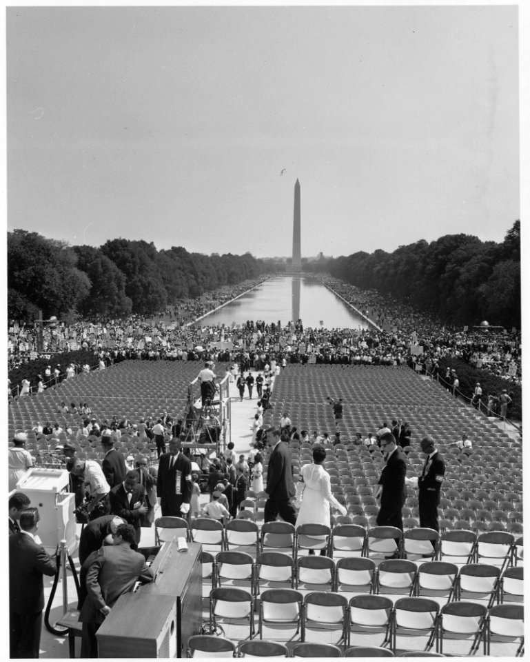 Civil Rights March on Washington, D.C. (Marchers assembling at the Lincoln Memorial.) - NARA - 542046