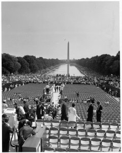 Civil Rights March on Washington, D.C. (Marchers assembling at the Lincoln Memorial.) - NARA - 542046