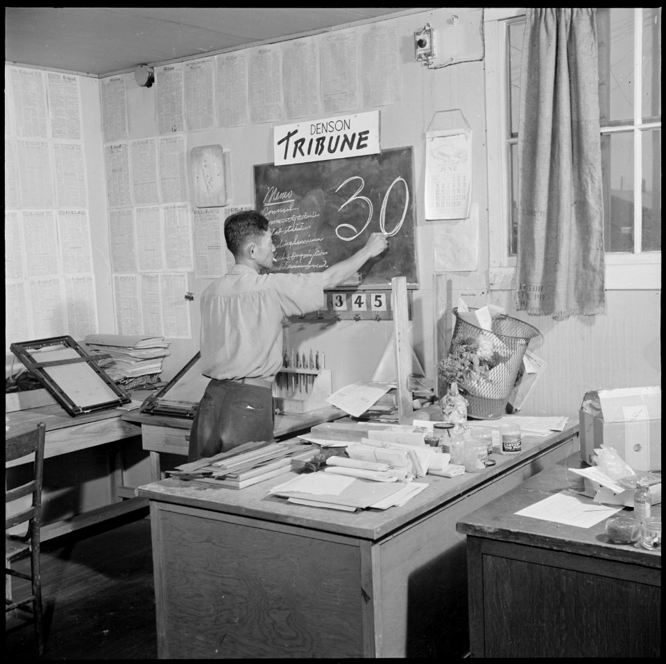 Closing of the Jerome Relocation Center, Denson, Arkansas. Harry Shiramizu, editor of the Denson Tr . . . - NARA - 539733