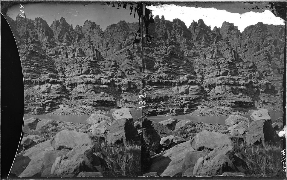 Colorado River. Mille Crag Bend, foot of Cataract and beginning of Narrow Canyon. Old no. 311, 385, 395, 804. - NARA - 517968