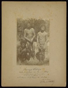 Collectie NM van Wereldculturen RV-A48-1 'Orang-Sakeys', bewoners van het binnenland van Maleisie Vervaardiging Marie-Franþois-Xavier-Joseph-Jean-Honore Brau de Saint-Pol Lias (1840 - 1914)