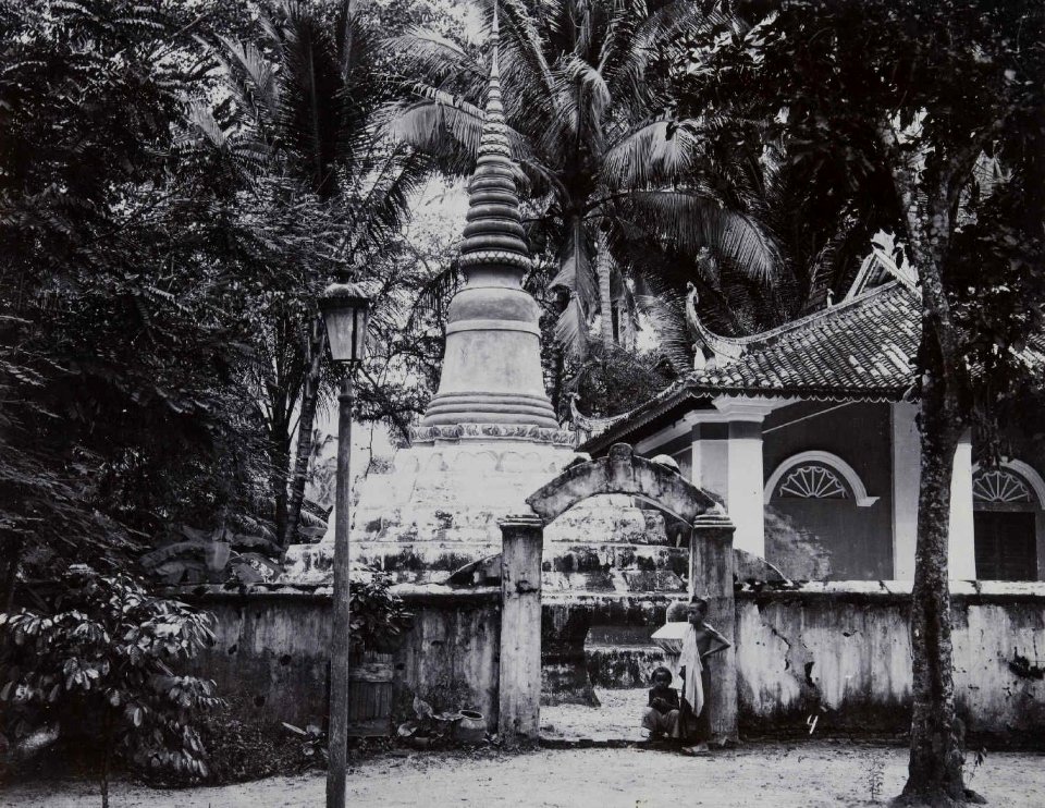 Collectie NM van Wereldculturen TM-60054678 Pagode, Penang Fotograaf A. (August) Kaulfuss (1861 - 1909)