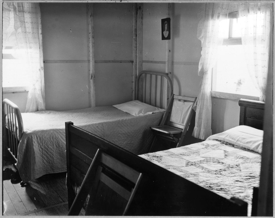 Coosa Valley, Alabama. Interior of FSA temporary home occupied by (African-American) tenant. - NARA - 522637