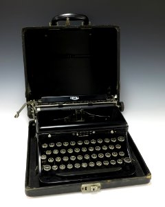 Congressman Ford's typewriter photo
