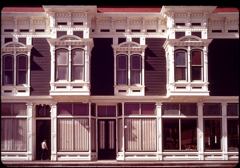 CONTROLLED DEVELOPMENT AND THOUGHTFUL RESTORATION MAKE THIS OLD FARMING TOWN AN ATTRACTIVE PLACE TO - NARA - 542815