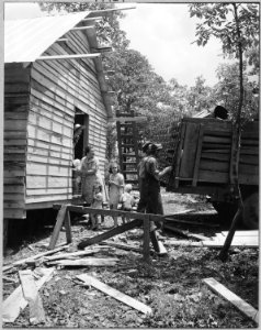 Coosa Valley, Alabama. Moving into new home off of the reservation. This one acre of scrub second-gr . . . - NARA - 522564