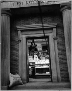 Coosa Valley, Alabama. Retail grocery store in defunct bank village. - NARA - 522583