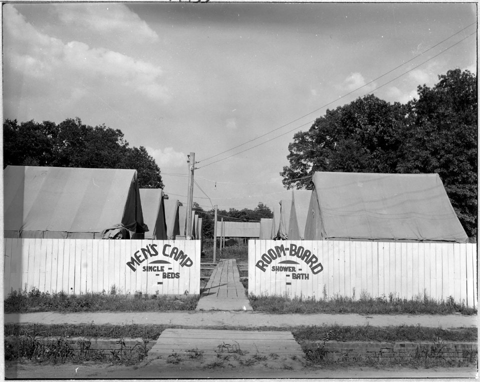 Coosa Valley, Alabama. Portable bunk houses at Childersburg - NARA - 522589
