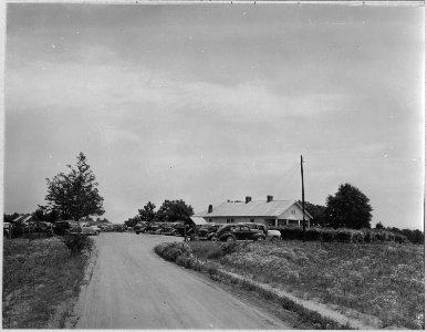 Coosa Valley, Alabama. Vacated buildings being utilized by contractors as offices. - NARA - 522631