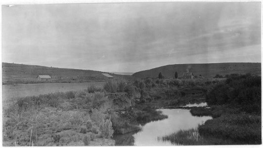 Congleton Ranch on Beaver Creek, Paulina C&H Range, Ochoco Forest, 1918. - NARA - 299178 photo