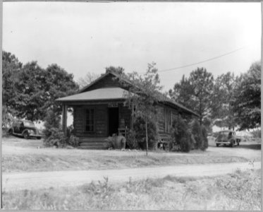 Coosa Valley, Alabama. Vacated buildings being utilized by contractors as offices. - NARA - 522630