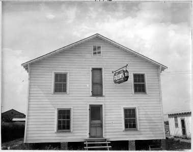 Coosa Valley, Alabama. Newly completed bunk houses at Childersburg. - NARA - 522595