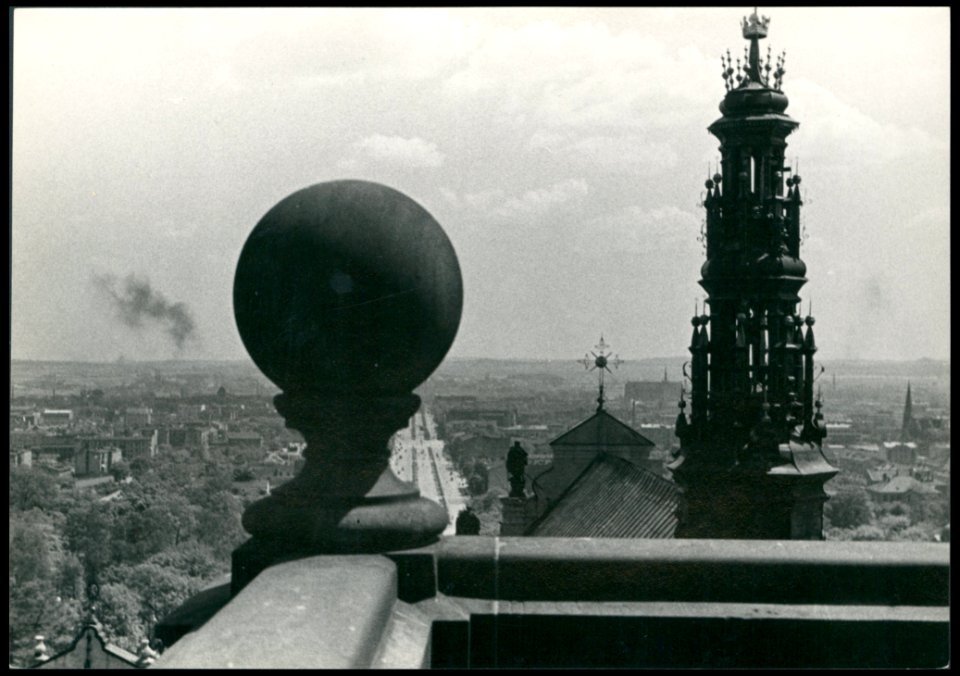 Czestochowa, widok z wiezy kosciola na Jasnej Gorze ca 1936 (47775742)
