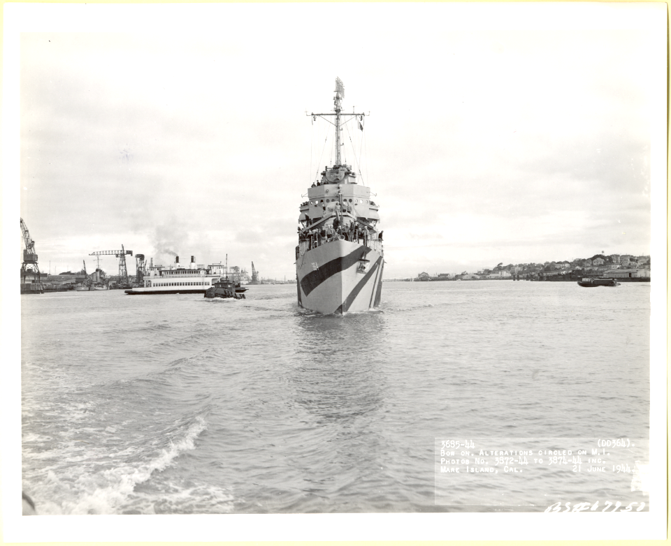 DD 364 USS Mahan (Bow Head On) - NARA - 19-N-67750