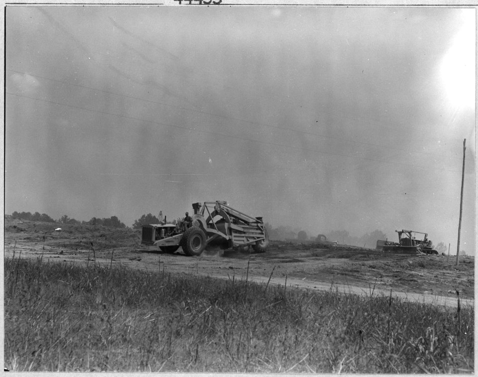 Coosa Valley, Alabama. Preliminary construction of powder plant at Childersburg. - NARA - 522605