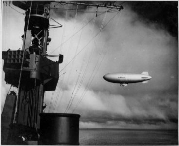Dirigible escort, U.S.S. Casablanca - NARA - 520578